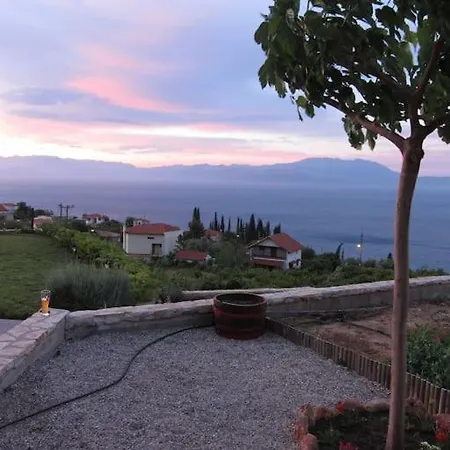 With Spectacular View Xylokastro